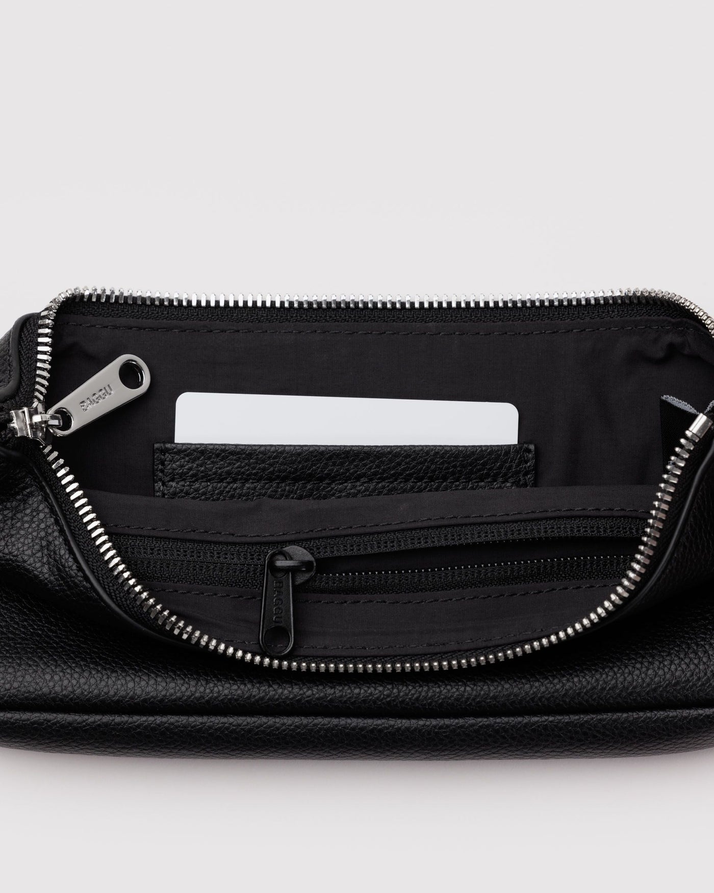Recycled Leather Pochette R1