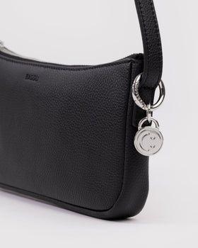 Recycled Leather Pochette R1