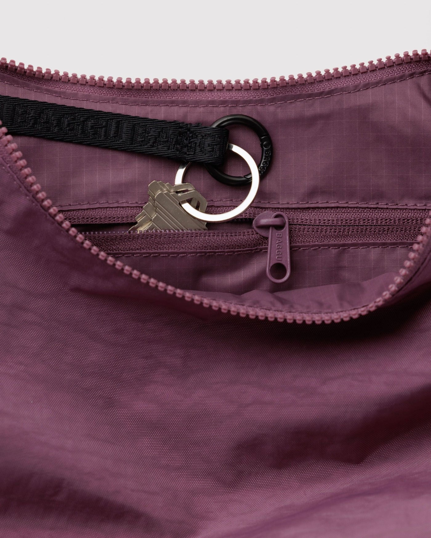Medium Nylon Crescent Bag Z9