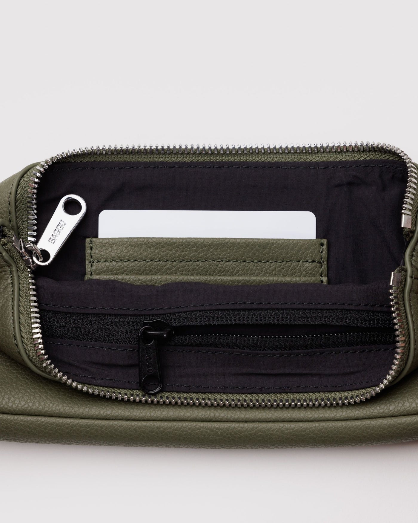 Recycled Leather Pochette R1